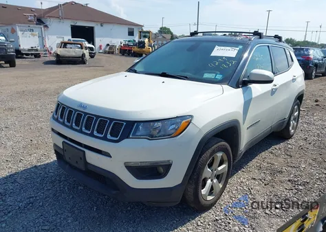 2018 Jeep Compass Latitude 4X4 from USA, damaged, VIN 3C4NJDBB3JT115429